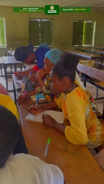 Students at a mentorship session on using AI for productivity